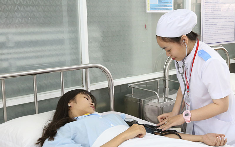 HIU đào tạo ngành hộ sinh