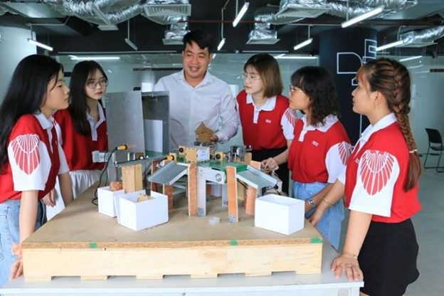 học Logistics tại ĐHQT Hồng Bàng