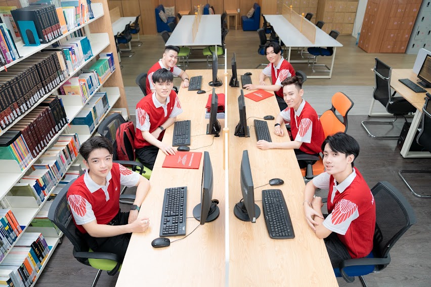 Sinh viên HIU được hỗ trợ tối đa thông qua các chương trình ôn tập trước kỳ thi, tài liệu học tập... cho kỳ thi VSTEP