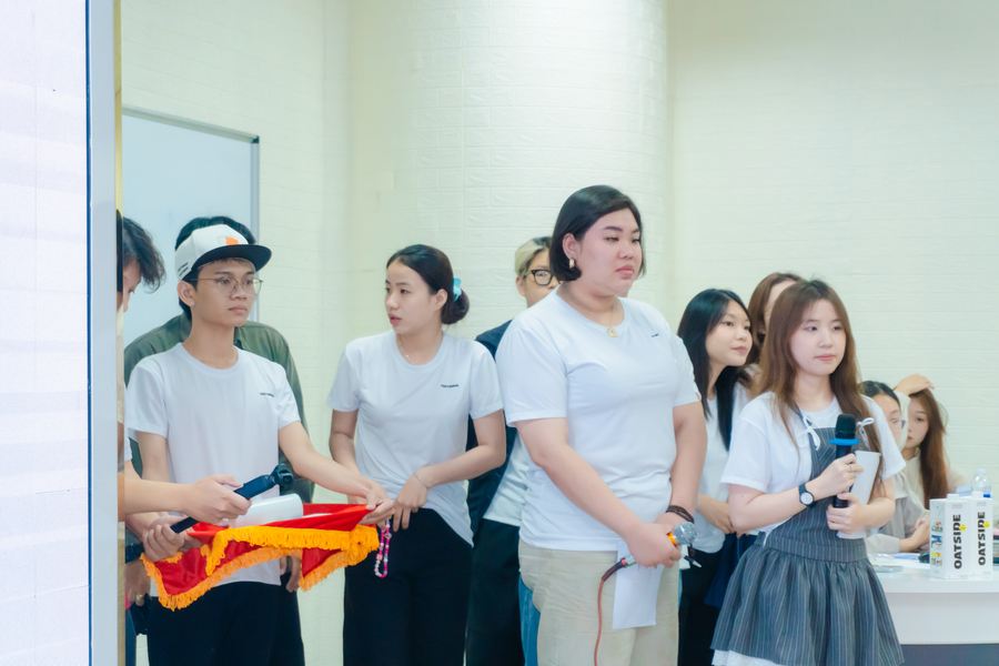 Nhóm Oatside - Sinh viên ngành Truyền thông Đa phương tiện