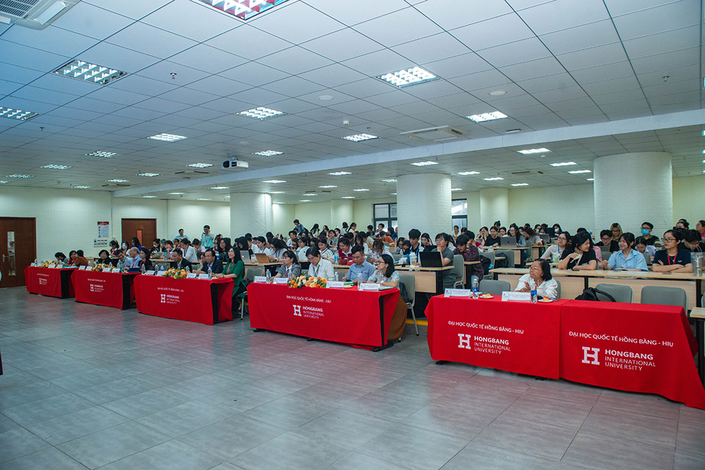  Hội nghị Khoa học Dược lần 3 tổ chức ngày 16/5/2025 thu hút đông đảo giảng viên, nhà khoa học, học viên và sinh viên tham dự