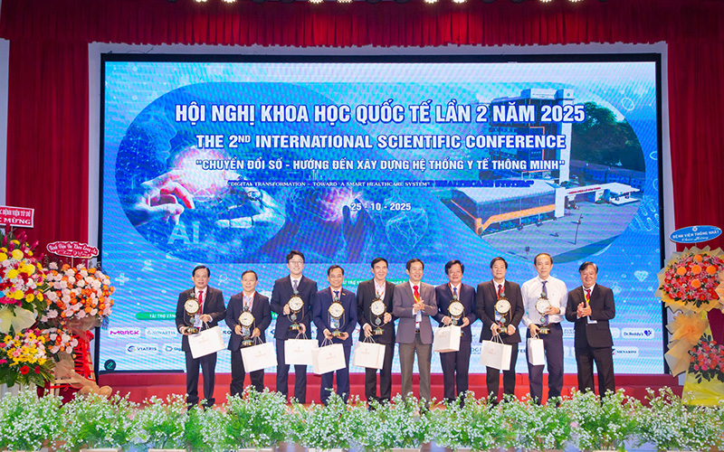 HIU tổ chức Hội nghị Khoa học Quốc tế 2025 về chuyển đổi số trong y tế