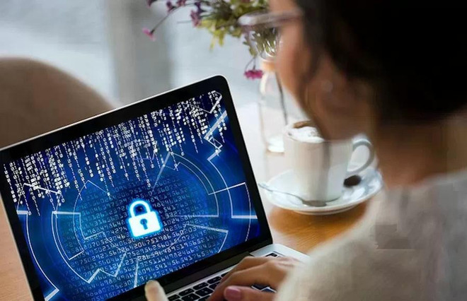 Không thực hiện bất kỳ yêu cầu nào như “chuyển tiền để xóa bằng chứng” hay “quay video xác minh danh tính”