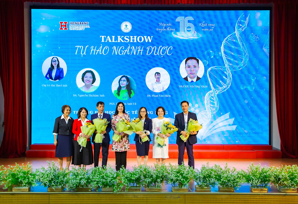 Ngày truyền thống Khoa Dược HIU 2025: Dấu ấn 16 năm và hành trình vươn tới tương lai