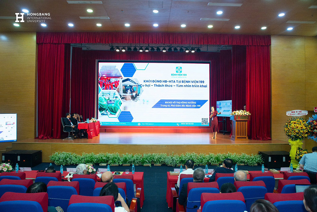 Toàn cảnh Hội nghị Quốc tế Đánh giá Công nghệ Y tế (HTA) lần thứ III tại Trường Đại học Quốc tế Hồng Bàng.