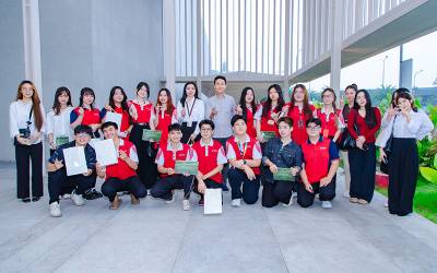 Sinh viên Trường Đại học Quốc tế Hồng Bàng “chạm nghề” tại Zumstart