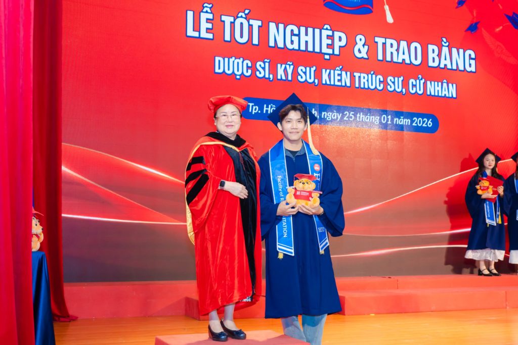 lỡ cả đời không rực rỡ