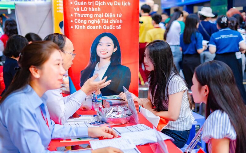 Lớp 12 mới chọn ngành có muộn không?