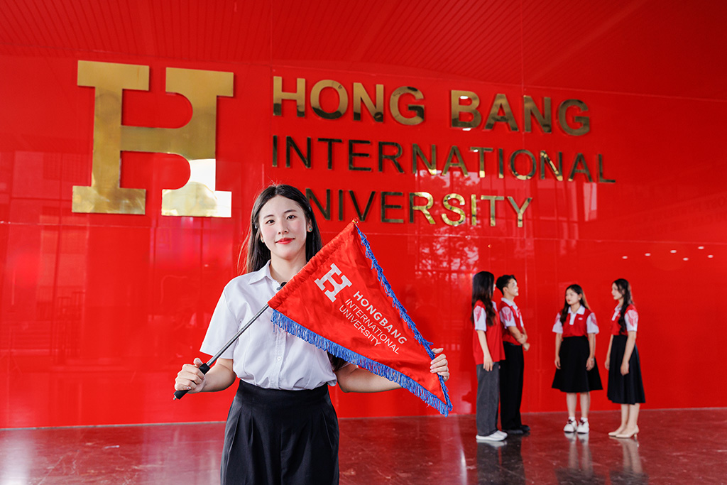 Chương trình đào tạo năng lực tổ chức, điều hành, thiết kế tour, xây dựng sản phẩm du lịch mới và quản lý chất lượng dịch vụ.