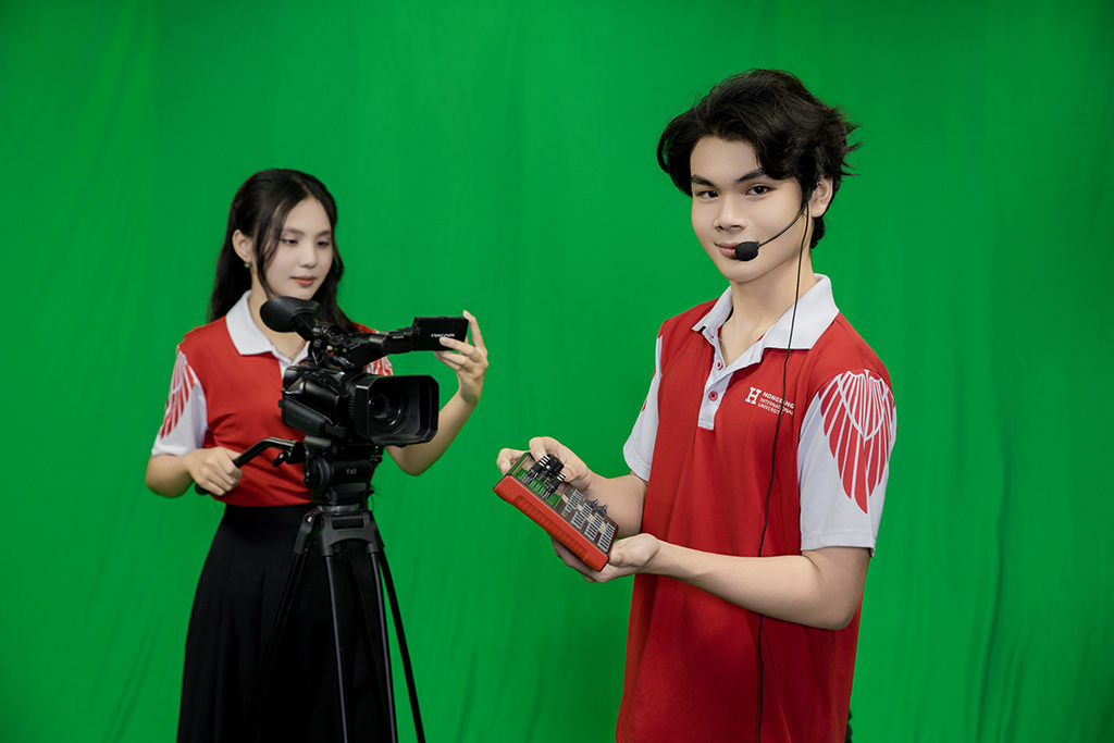 Chương trình đào tạo hiện đại giúp sinh viên HIU phát triển toàn diện kỹ năng thực hành và chuyên môn nghề nghiệp.