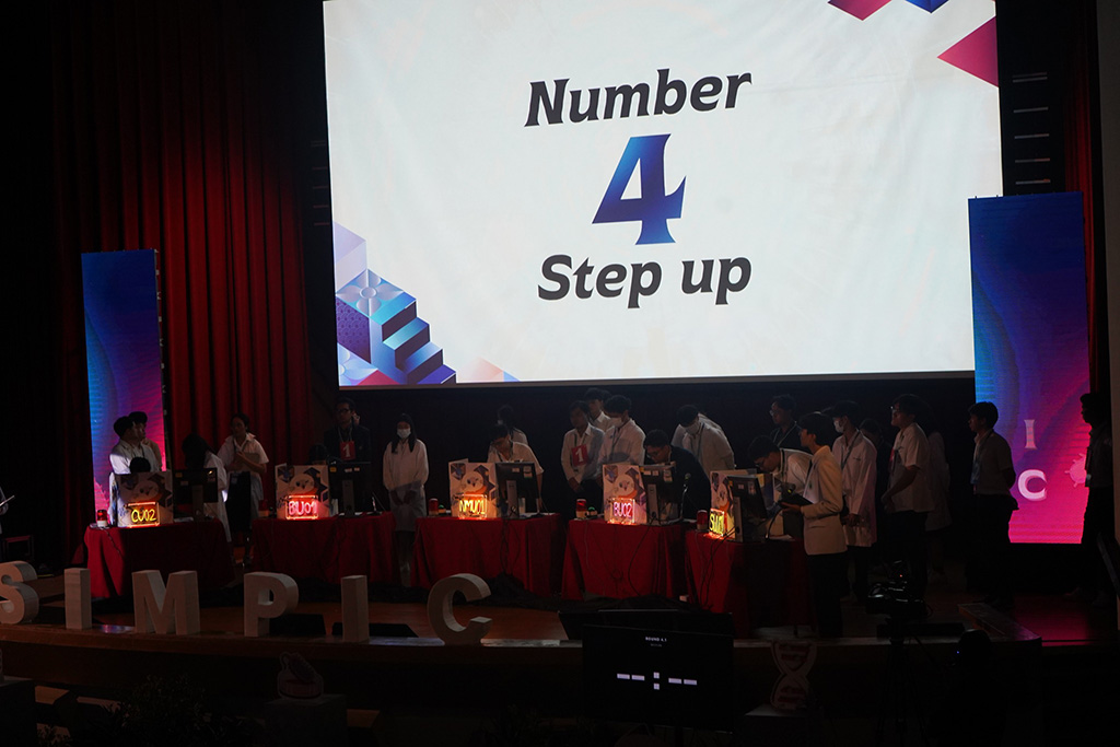 Sinh viên HIU trong một phần thi của SIMPIC 2026