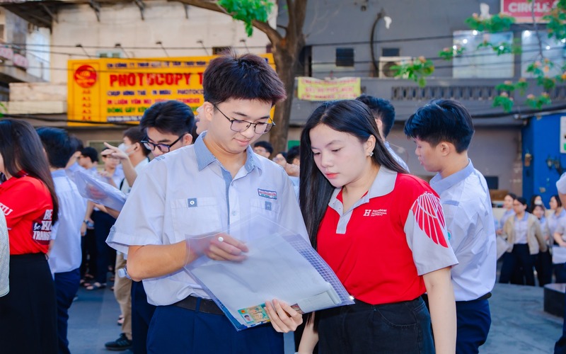 Thí sinh tự do xét học bạ HIU 2026 được không? Điều kiện và hồ sơ cần biết