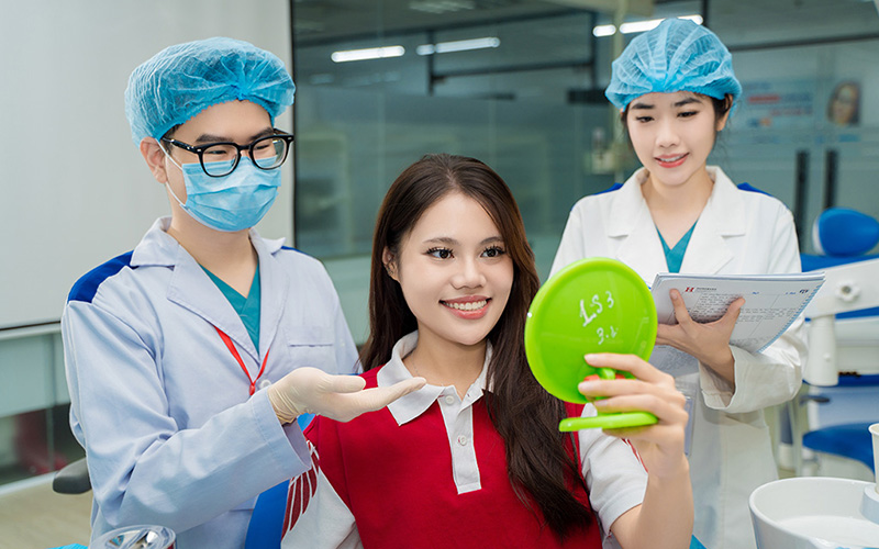 Ngành Kỹ thuật phục hình răng là gì? Học gì, ra trường làm gì?