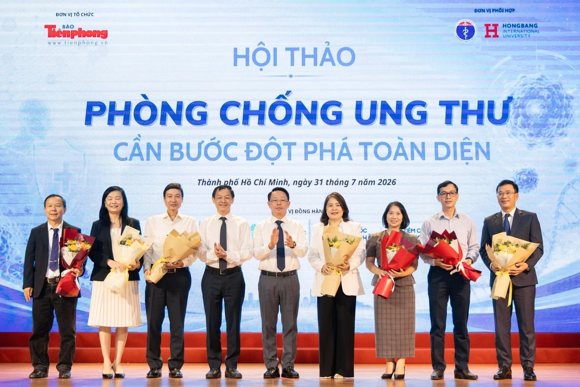 HIU phối hợp Báo Tiền Phong và Bộ Y Tế tổ chức Hội thảo “Phòng chống ung thư: Cần bước đột phá toàn diện”
