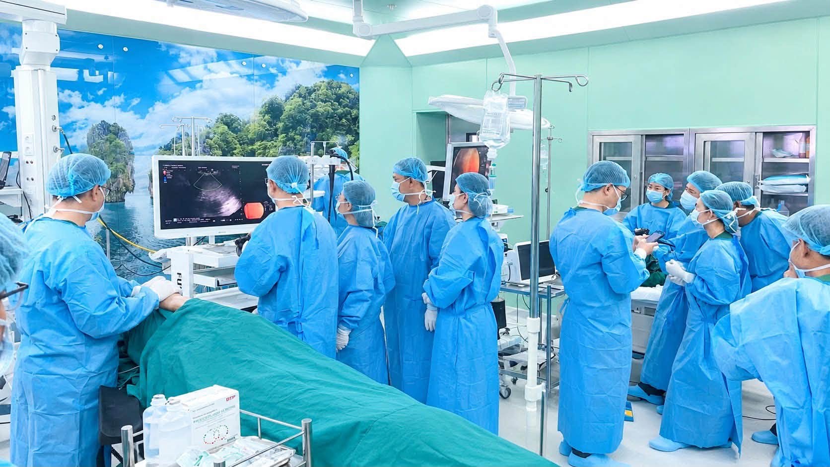 HIU phối hợp HIU Hospital đưa kỹ thuật nội soi tiêu hóa từ hội thảo đến thực tiễn lâm sàng
